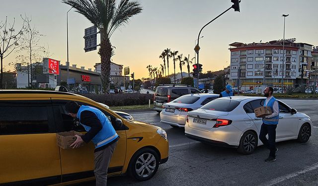 Gazipaşa'da sürücülere iftariyelik dağıtıldı