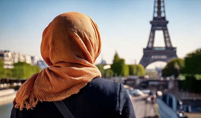Fransız vekil İslamofobinin başörtülü kadınlar üzerindeki etkisini araştıracak bir komisyon istiyor