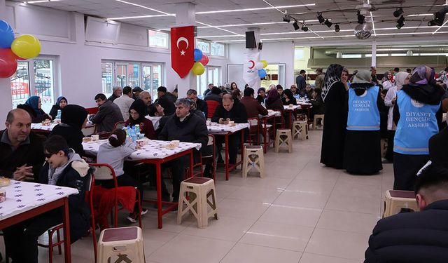 İftarda engeller aşıldı, gönüller bir oldu