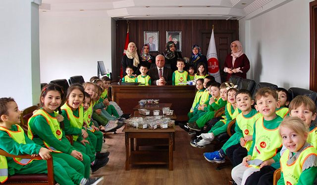 Karabük'te minikler iyiliğe destek oldu