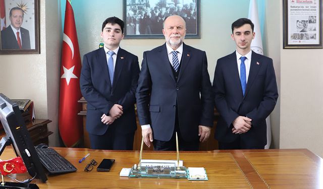 Sakarya'da başarılı öğrenciler ödüllendirildi