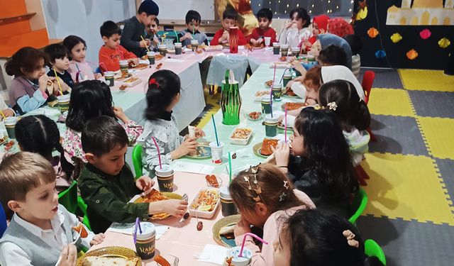 Tatvan'da minikler tekne orucu tuttu