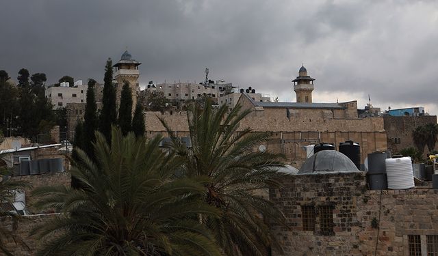 Ekimde Aksa'ya 27 kez baskın yapıldı, Harem-i İbrahim Camii'nde ezan 96 defa engellendi