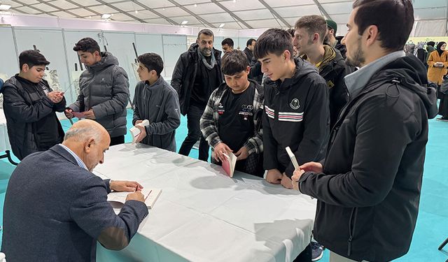 Rizeli gençler,  99 Soruda Peygamber (sas)'in izini sürdü