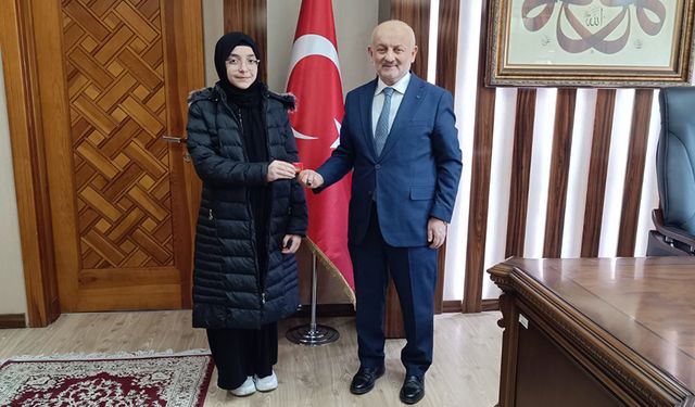 Aksaray'da bölge birincisi hafız ödüllendirildi