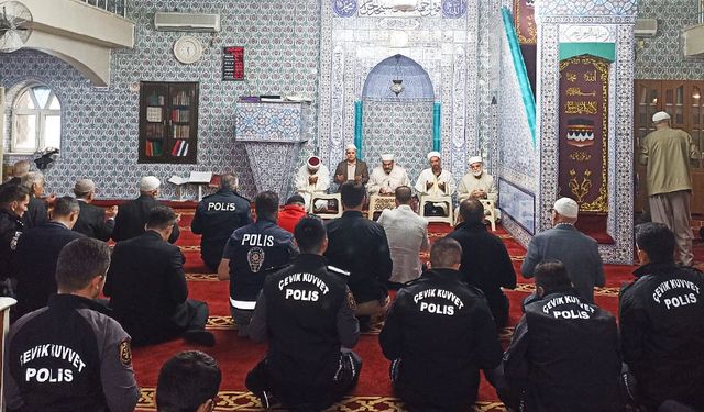 Batman'da şehit polisler dualarla anıldı