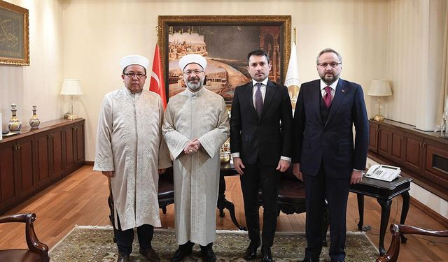 Diyanet İşleri Başkanı Erbaş, Romanya Din İşleri Devlet Sekreteri Olinici’yi kabul etti
