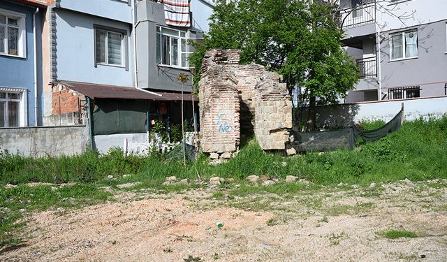 Edirne'de günümüze yıkık duvarı ulaşan Çokalca Camii ayağa kaldırılacak