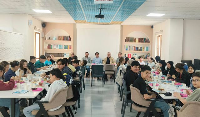 Gediz Diyanet Gençlik Merkezlerinde akademik eğitim alıyorlar