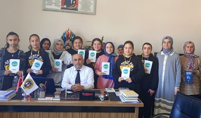 Müftülükten kitap okuma projesine destek