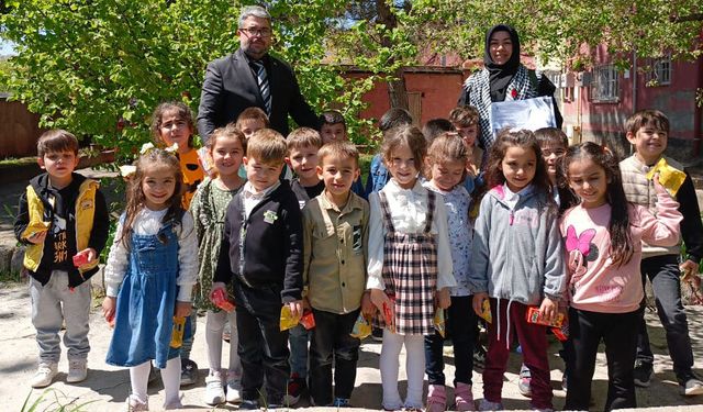 Kırıkkale'de minikler Filistin'e destek oldu