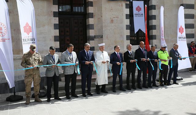 Gaziantep'te onarımı tamamlanan tarihi Kurtuluş Camii'nin açılışı yapıldı
