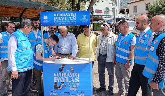 Anamur'da vekaletle kurban bağış ve tanıtım standı açıldı