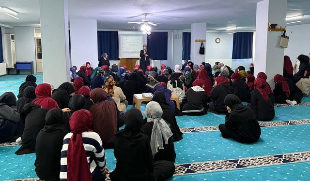 Bahçelievler'de "Aile İçi Sağlıklı İletişim" semineri