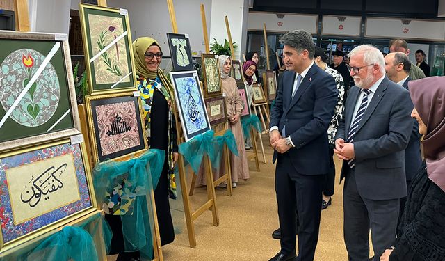 BAİBÜ Diyanet Gençlik Merkezi’nde Geleneksel Sanatlar Sergisi açıldı