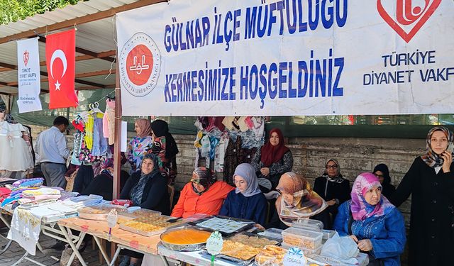Gülnar'da Kur'an kursları yararına kermes düzenlendi
