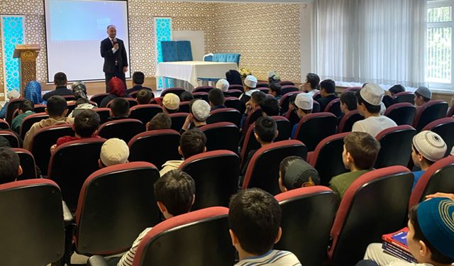 Hafızlık öğrencilerine "Ezber taktikleri" seminerleri verildi