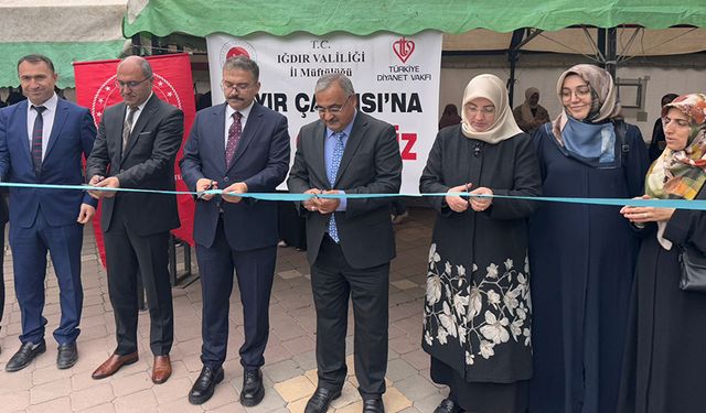 Iğdır'da "Aile Yılı"na özel hayır çarşısı açıldı