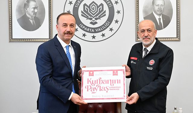 Isparta Valisi Erin, kurbanını TDV'ye emanet etti