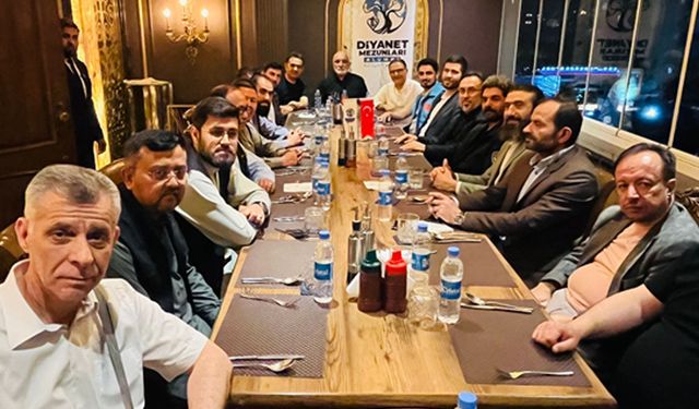 Diyanet mezunları Kabil'de bir araya geldi