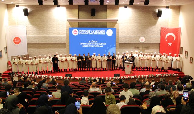 Kayseri İhtisas 21. Dönem mezunlarını verdi