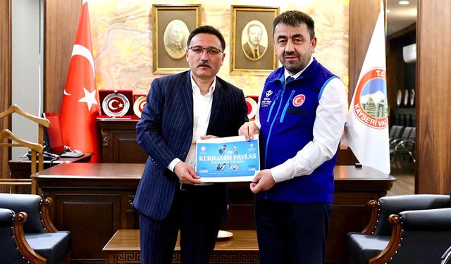 Kayseri Valisi Çiçek, kurbanını TDV’ye verdi