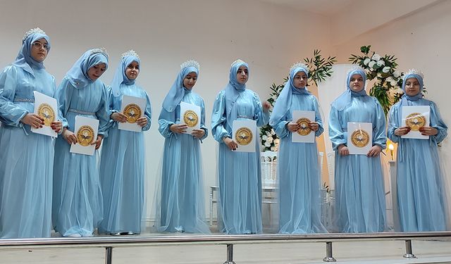 Malatya'da hafızlar taç giydi