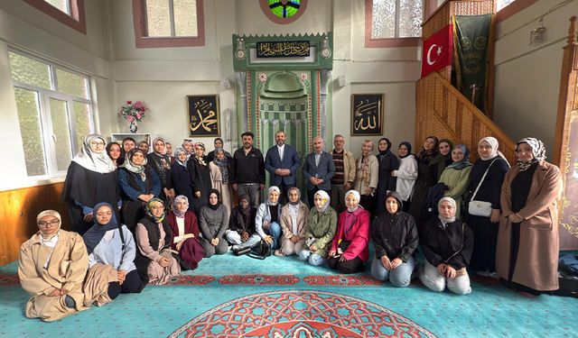 Müftülük gençlerle Gediz gezisinde buluştu