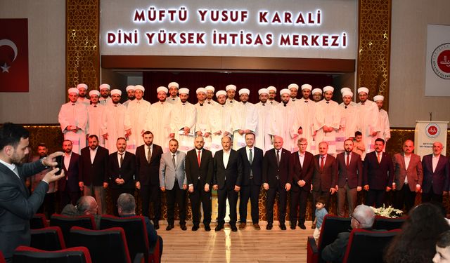 Rize Müftü Yusuf Karali Dini Yüksek İhtisas Merkezinde mezuniyet heyecanı