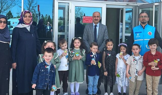 Tepebaşı'nda minikler Gazze'ye destek oldu