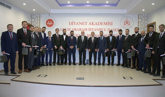 Uluslararası İstanbul Haseki Dini Yüksek İhtisas Merkezi 37. Dönem kursiyerleri mezun oldu