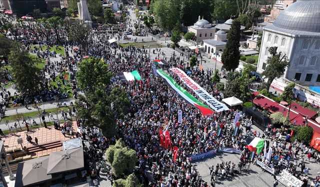 İstanbul'da "Her adım Gazze ve Kudüs için" yürüyüşü düzenlendi