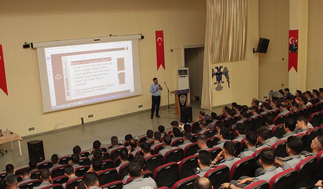 Karabük'te polis adaylarına din istismarı anlatıldı