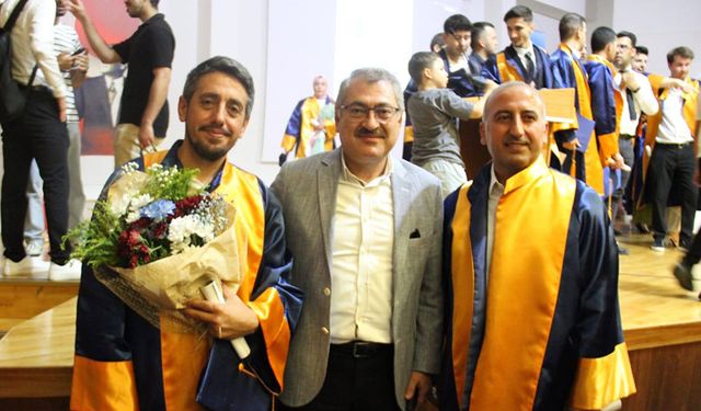 Müftü Çapçı, din görevlilerinin mezuniyet sevincini paylaştı