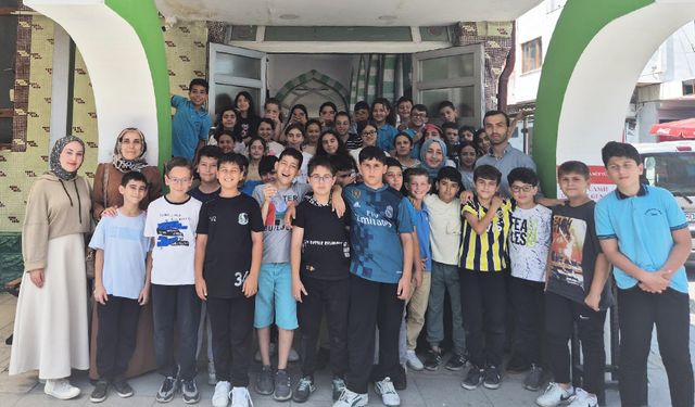 Sapanca'da gençler camide bir araya geldi