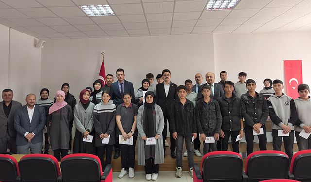 Ulaş'ta öğrenciler ödüllendirildi