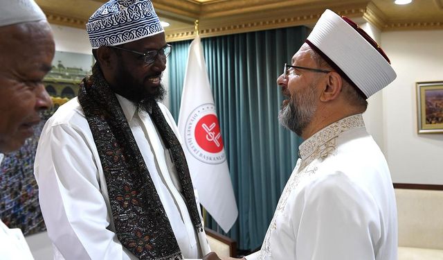 Somali İslam İşleri ve Vakıflar Bakanı Robow’dan Diyanet İşleri Başkanı Erbaş’a ziyaret