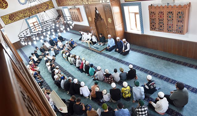 Bitlis'te hafız öğrenci, Kur'an-ı Kerim'i bir günde hatmetti