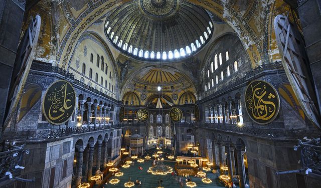 Ayasofya'nın yeniden cami statüsüne kavuşmasının üzerinden 6 yıl geçti