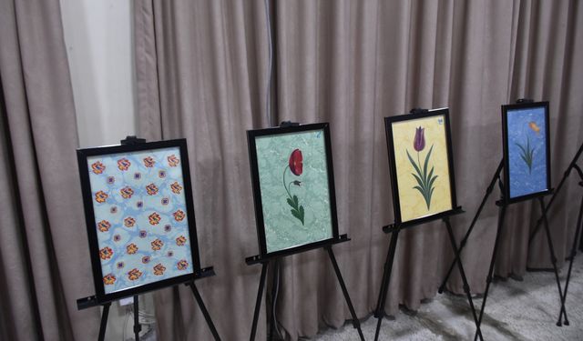 Kerkük'te “renklerin suyla buluşması" temasıyla ilk kez ebru sergisi düzenlendi