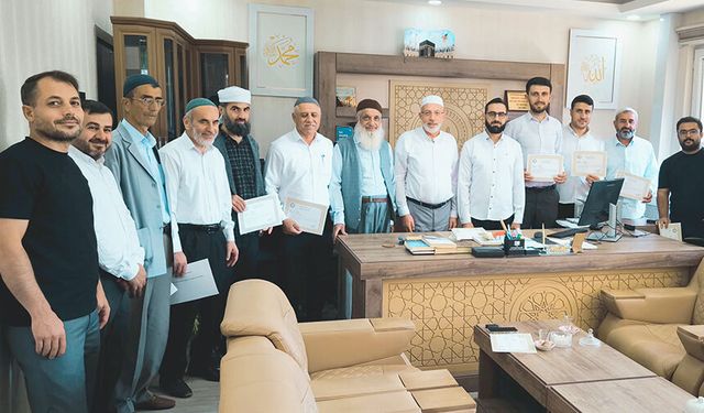 Kozluk'ta başarılı din görevlileri ödüllendirildi