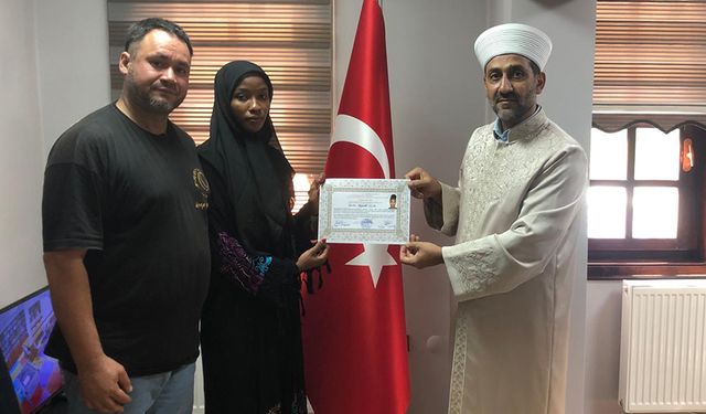 Kenyalı genç Göynük'te Müslüman oldu
