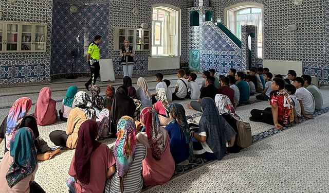 Alacakaya'da Yaz Kur’an Kursu öğrencilerine trafik eğitimi