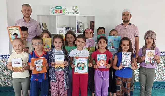 Kavaklıdere'deki camilere Diyanet Çocuk Kütüphaneleri açıldı