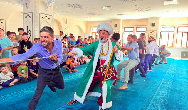 Nasreddin Hoca Ceylanpınarlı çocuklarla buluştu