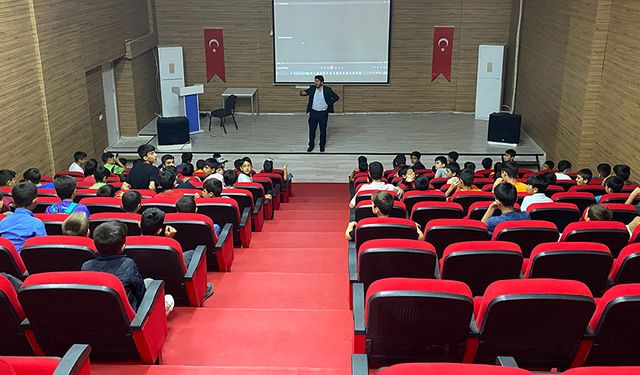 Müftülük sinema günleriyle gençleri ağırlıyor