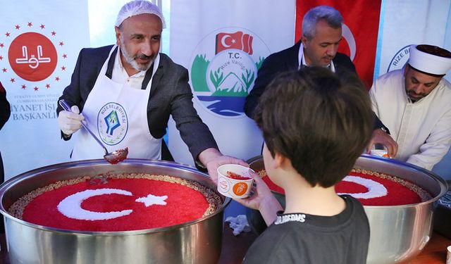 Müftülüklerden vatandaşlara aşure ikramı