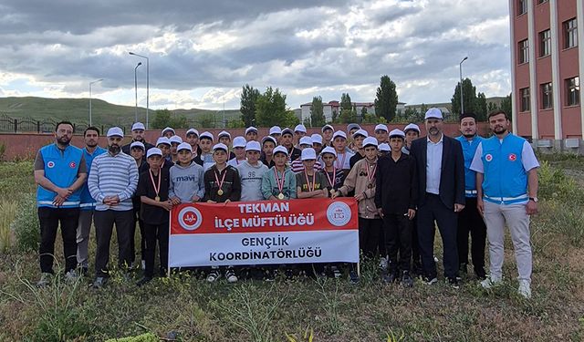 Tekman'da gençler "Gençliğe Değer Yaz Kampı"nda buluştu