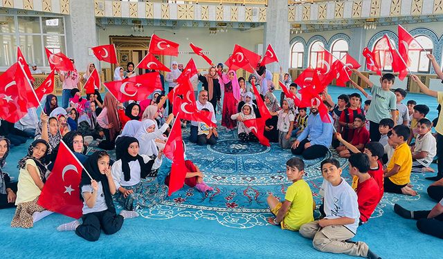 Van'daki Yaz Kur'an Kurslarında 15 Temmuz anıldı