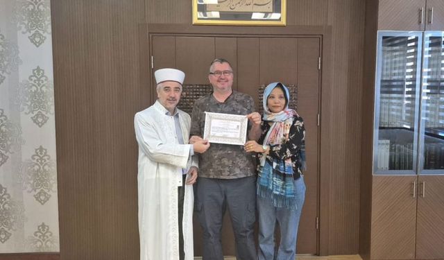 Evliliğe hazırlanan çift İstanbul’da Müslüman oldu